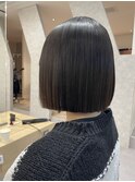 ぱつっとボブスタイル