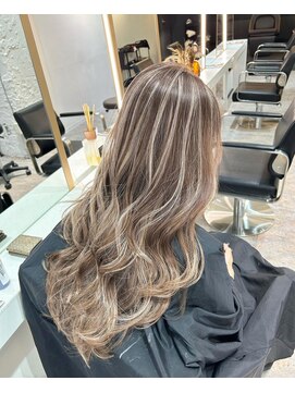 ブレンド 渋谷(BLend) ハイライトブルージュマチルダボブインナーグレージュ前髪