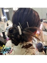 ラグズ 茅ヶ崎(LAGUZ)&nbsp;【ヘアセット】 浴衣 着物 シニヨン風 ゆるふわまとめ 飾り付き
