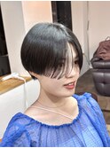 【小 顔効果抜群のシースルーマッシュショート】