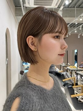 オーラ オモテサンドウ(Aura omotesando) 透明感カラー×ワンカールで可愛いレイヤーボブ