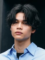 テン 心斎橋(tenn.)&nbsp;メンズセンターパート七三分けパートニュアンスパーマ刈り上げ