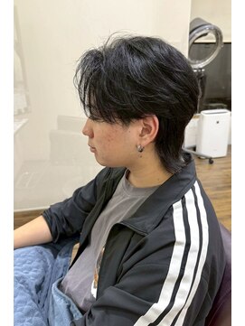 イタクラ 赤道店 (ITAKURA) ウルフカット／メンズウルフ／ツーブロック／フェザーパーマ