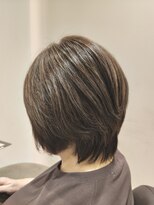 アンベリールフルー(EMBELLIR fleur)&nbsp;大人の美バランスのひし形ショートカットスタイル