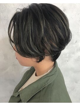 ヘアスタジオニコ(hair studio nico...) 前下がりショートハイライトグレーアッシュ