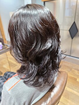 イリス(Iris) 大人女性にオススメ ☆ゆるふわカール☆