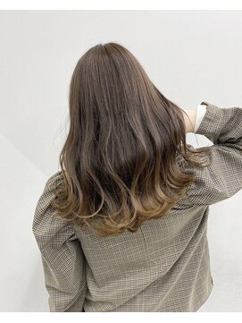 シエスタ バイ アンブルリュクス(siesta by amble luxe) ブラウンベージュのグラデーションカラー