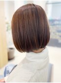 大人かわいいストレート切りっぱなしインナーカラー耳掛け小顔