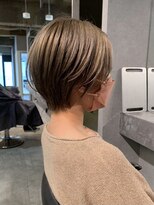 メイカ(MEIKA)&nbsp;【 ハンサムショート × ベージュカラー 】　浅野美紀