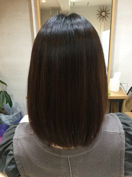 ステラ(Stellar) 内巻きミディアムヘア