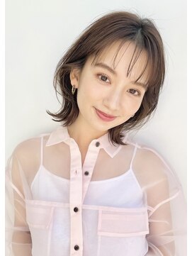 ファナ ブルーム(fha-na bloom) 大人かわいい ふわミディ 韓国ヘア シースルーバング