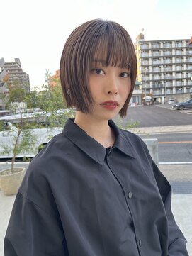 エマン(AIMANT) オリーブカラー×ミニボブ