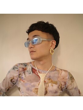 ブルートマト(BLUE TOMATO) 刈り上げタイトショート