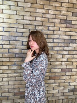 アクト 三鷹店(ACT) ミディアムアッシュブラウンカールスタイル