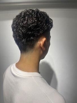 アース オーセンティック 新浦安店(EARTH Authentic) 宮城リョータ風パーマ