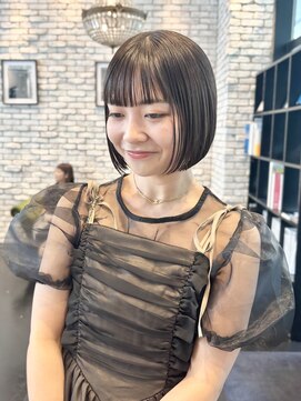 エン(YENN) どこから見ても美しい、洗練ストレートボブ