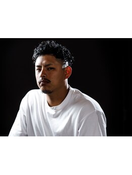 品格を求める大人のための、【HIRO THE BARBER】ダメージレスパーマをぜひご体験ください。
