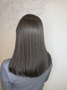 ルフェール ビューティーアンドスパ(REFAIRE beauty&spa) 暗髪シルバー