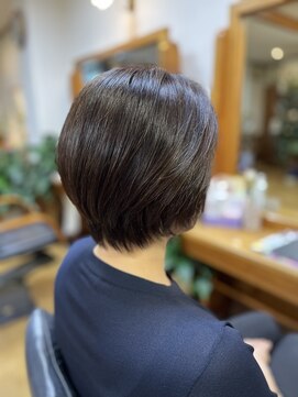 北本 美容室 くびれショート