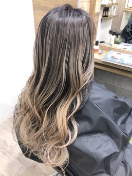 ジゼル(gisele) コントラストバレイヤージュ