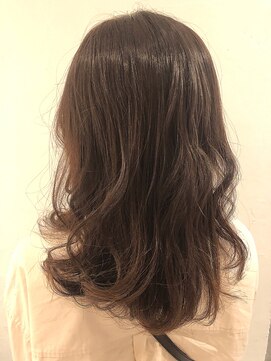 美容室 スタジアム(Stadium) ｔｈｒｏｗカラー　ナチュラルグレージュ