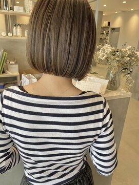 ロテ(LOTE.) ハイライト/髪質改善/ブリーチ/切りっぱなし/一宮/妙興寺