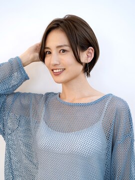 アイスバーグ(eyesburg) 20代30代大人可愛い小顔ボブ前下がりハンサムショートボブ