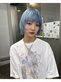 ショートカットボブウルフレイヤーカット水色ライトブルーカラー
