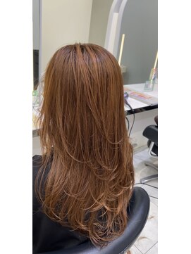 クレア 座間(CREA ZAMA) 動きたっぷりな上品レイヤーカット