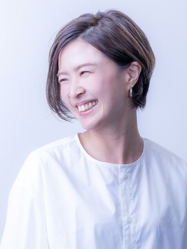 ダブル(DOUBLE) ヘルシーな女性らしさが開花するラフなショートヘア