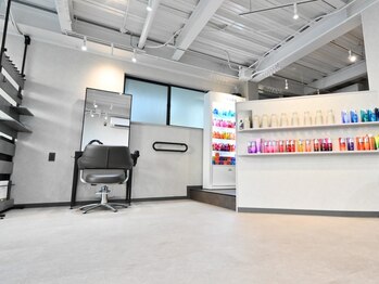 ヘアーサロンエー 美容師研究所(Hair Salon A 美容師研究所)の写真/リラックスした時間を過ごしながら、あなたの理想を叶えるヘアスタイルを提供いたします!