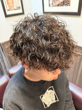 ミリオンバックス 上野(Million Bucks) ラフ質感スパイラルウェーブ<理容室>[メンズ/シェービング/上野