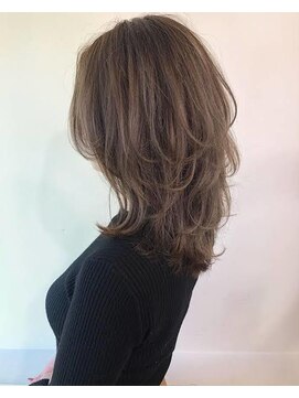 ジュラク(JURAKU) 大人レイヤーカット×モカブラウン