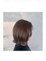 フラワーバイ ビーガーデン(FLOWER by B.GARDEN)&nbsp;グレージュ　切りっぱなしボブ