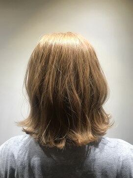 ニルバ(niLva) nilva/イエローハニーベージュ(山村麻悠)