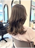ブリーチなしグレージュ透明感ミディアムレイヤー  渋谷表参道