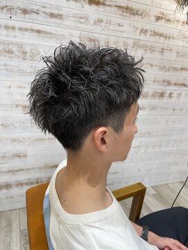 アンソレイユ ヘアー ガーデン(ensoleille hair garden) 2ブロスパイキー　x ソフトツイスト