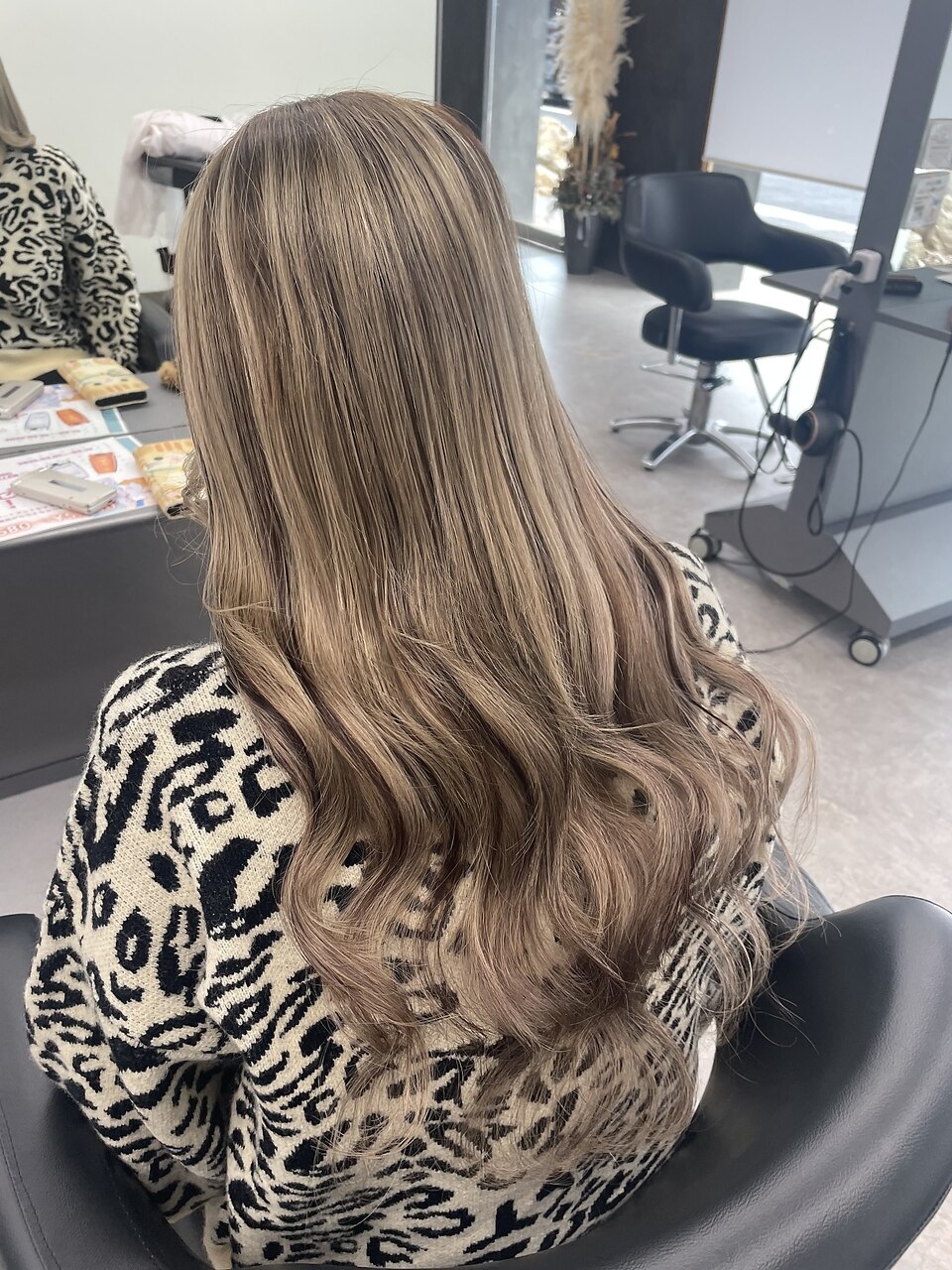 プルシールエクステローライトハイトーン高知美容院：L237908367