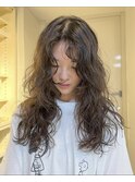 ミディアムロングパーマスタイル
