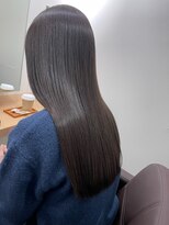 アトレ アネックス(attrait ANNEX)&nbsp;グレージュロング×透明感のある上質な仕上がり