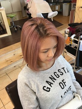 ビューティーボックスバンビ(Beauty Box BAMBI) 欧米セレブ風のピンクアッシュ