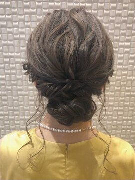 オリーブスバイネオリーブ(Olive's by neolive) 【新宿 Olive’s by neolive】ねじりシニョン