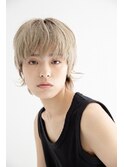 個性感じるハイトーンショート×サマーカット