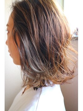 オアフ(Oahu) チラ見せイヤリングカラー