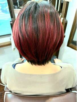 ヘアリゾート アジアグランデ(Hair Resort Asia grande) コントラストカラーのカジュアルショート♪