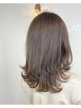 ヘアーアンドメイク ドレス(DRESS) グレージュカラー　リンゴ幹細胞トリートメント