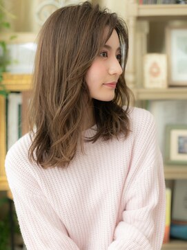 カバーヘア ブリス 大宮西口(COVER HAIR bliss) ナチュラルアッシュ小顔抜け感センターパートc5大宮20代30代40代