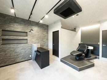 ビーコヘアー(BE-CO hair)の写真/完全個室のマンツーマン施術を提供する新店です。リラックスしながら、理想のスタイルを実現しましょう。