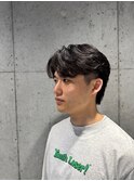 自然な毛流れでラフにキマるセンターパート×ニュアンスパーマ