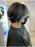 ホワイトグレーxコントラストハイライトxインナーバング